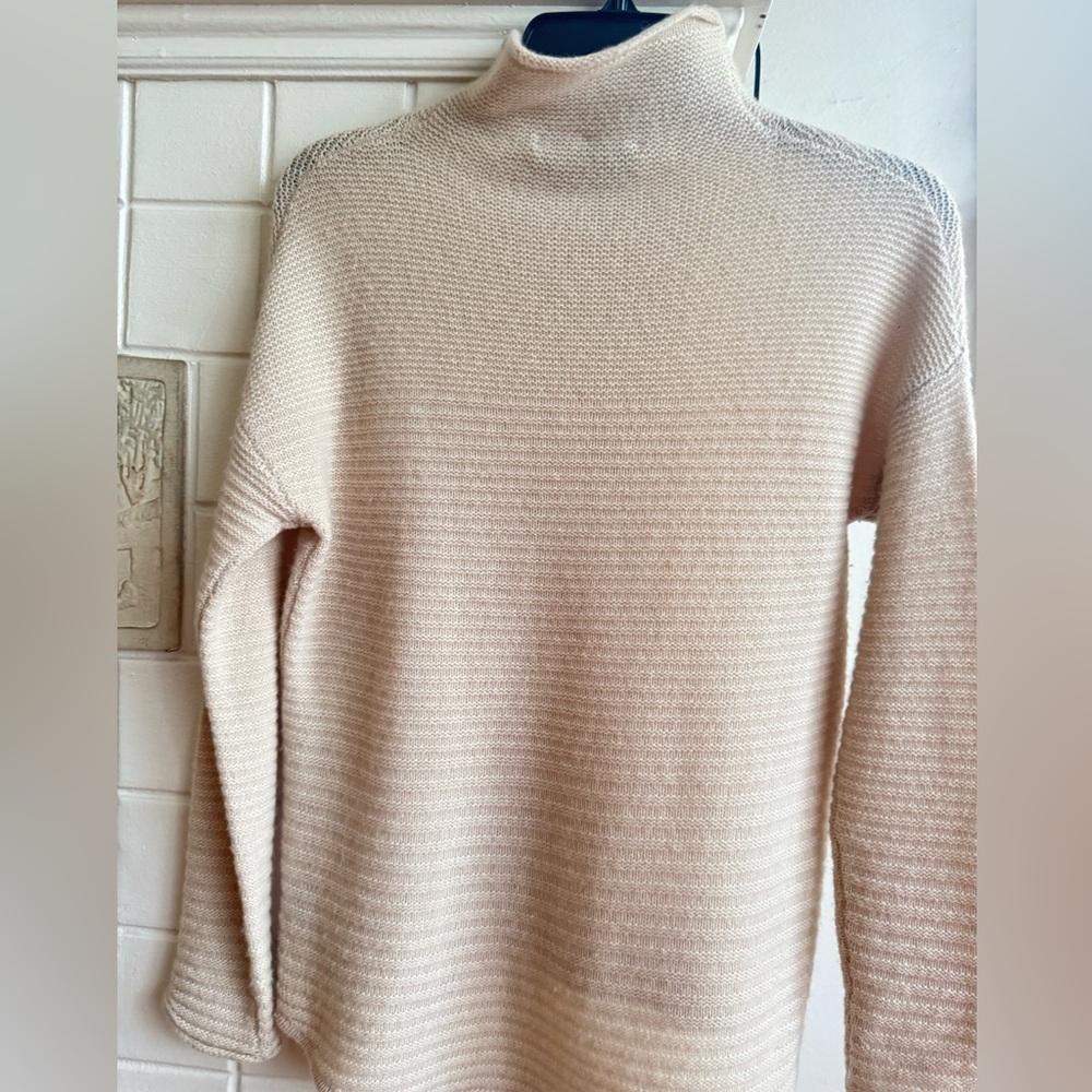 360 Cashmere Cream Turtleneck Sweater